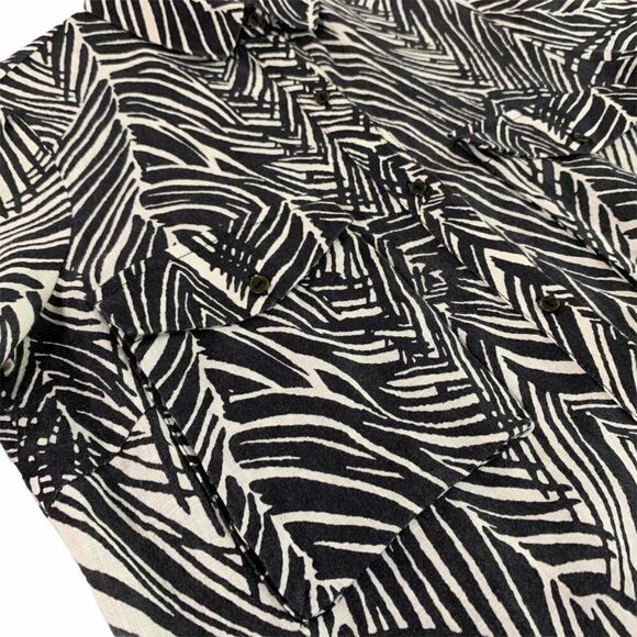 Zara Basic Women's Short Sleeve Button Up Shirt - Picture 5 of 9